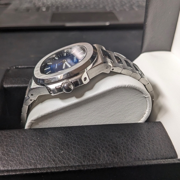 Custom Build "Seikonaut" with Blue Dial - Picture 3 of 4